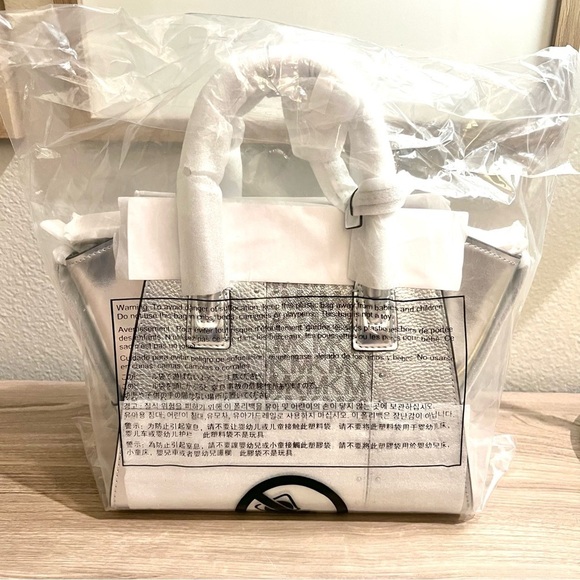 NWT $598 Michael Kors Avril Metallic Studded Patchwork & Signature Logo Satchel - Picture 6 of 8